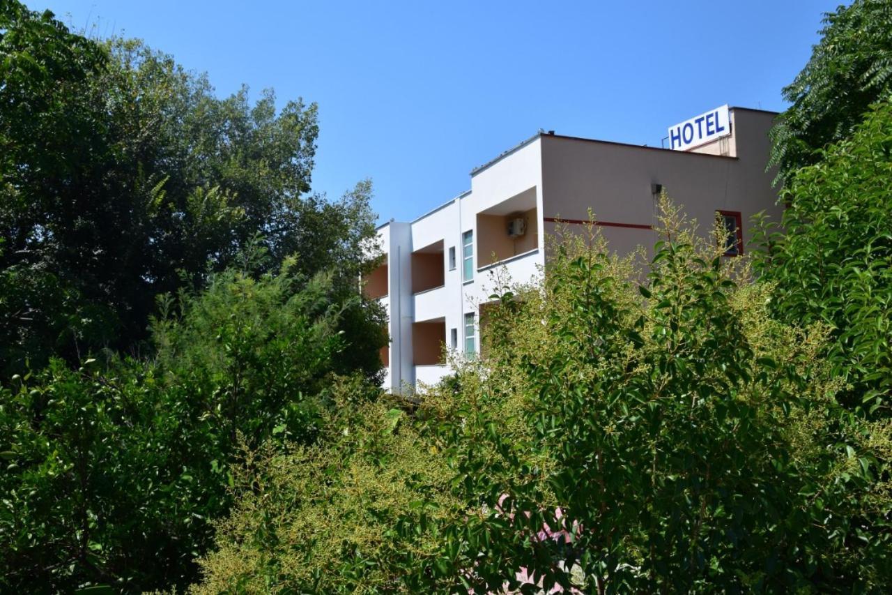 Hotel Ceka Durrës 외부 사진